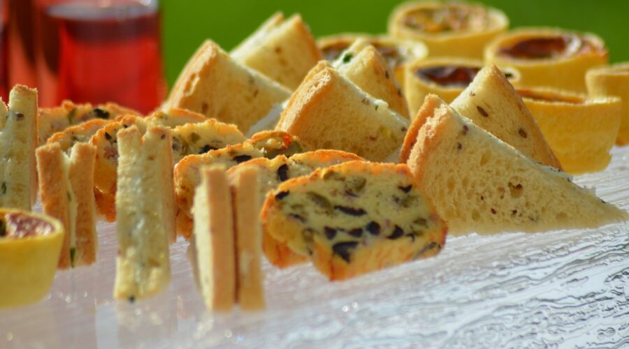 Buffet_salé_Halloween_:_top_idées_gourmandes_pour_une_soirée_effrayante