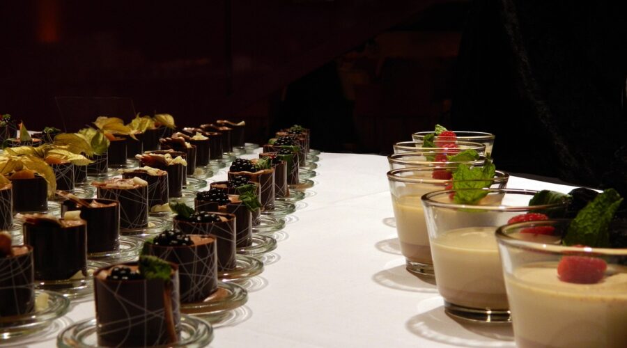 Séduisez_vos_invités_avec_ces_idées_de_cocktails_dînatoires_gastronomiques